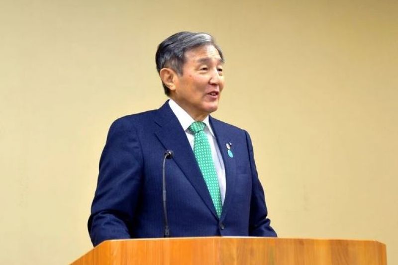 thống đốc tỉnh Wakayama Yoshinobu Nisaka